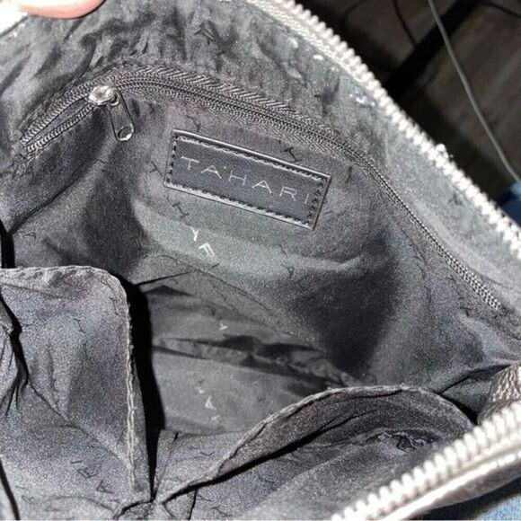 Tahari leather pewter metallic cross body bag - Picture 2 of 8